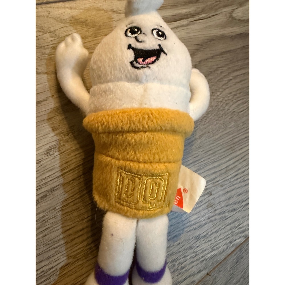 Dairy Queen Curly the Cone Plush 9" Stuffed Animal Toy Vintage 1999 Mascot Y2K